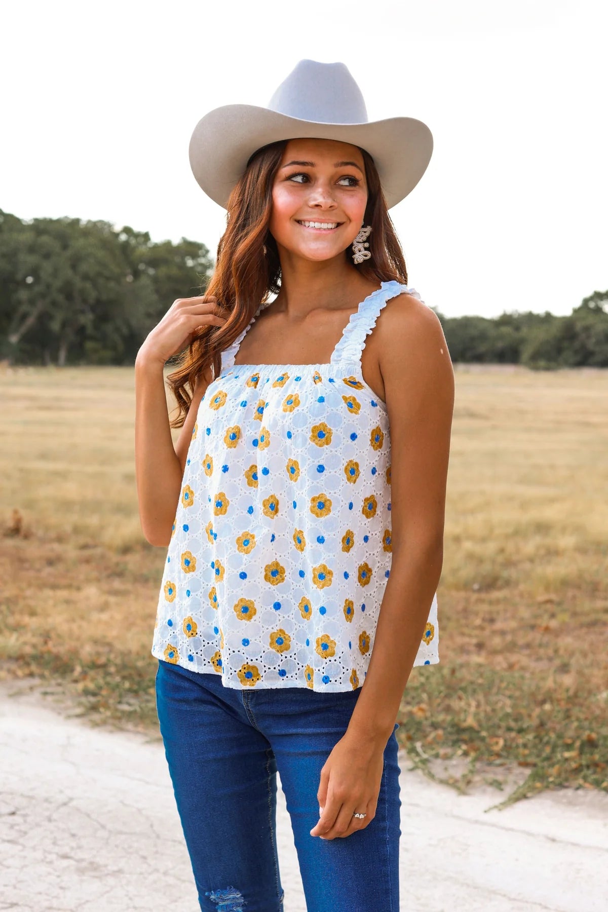FLORALLY YOURS EYELET TANK WITH BOW