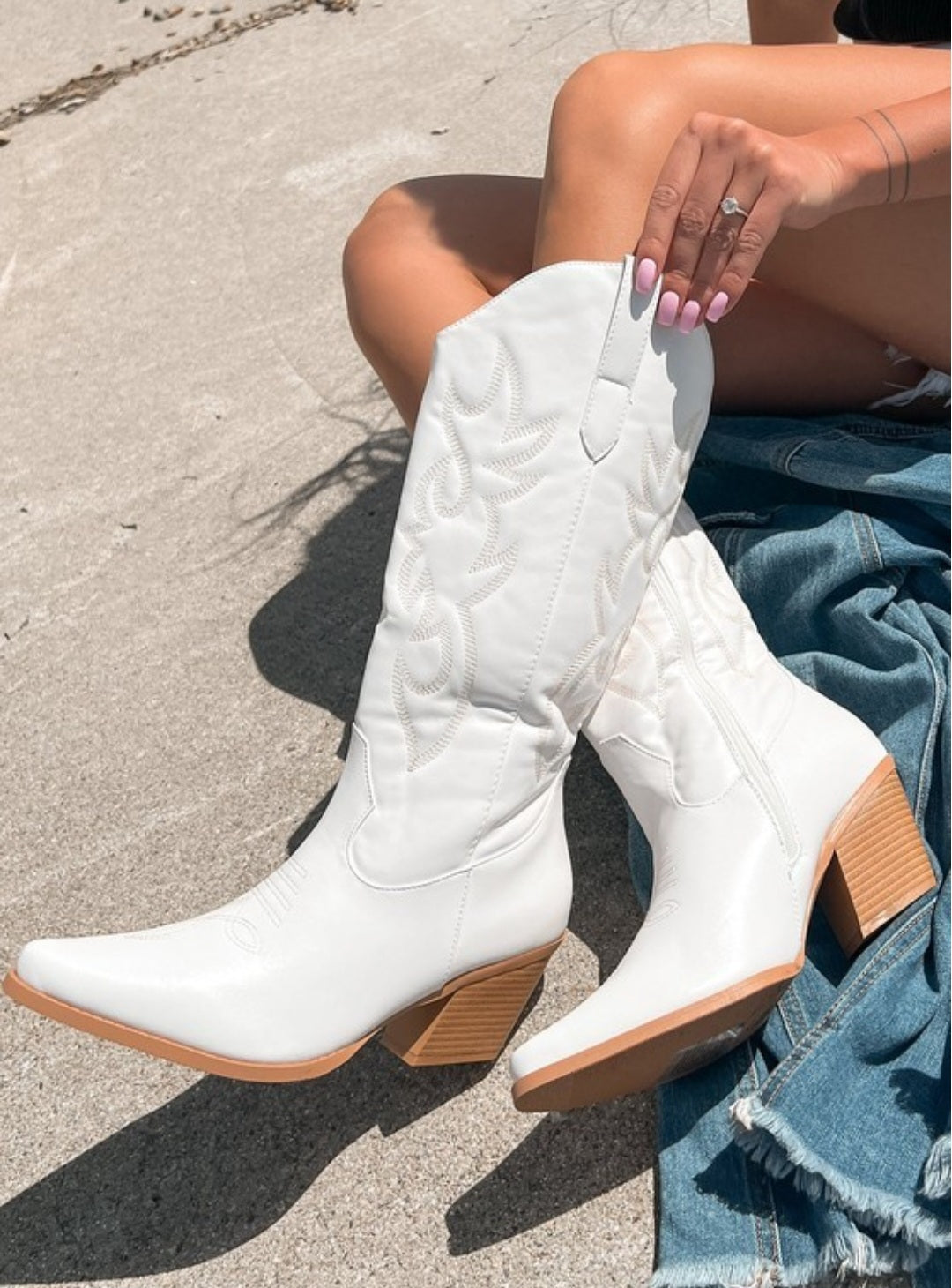 Paris Cowgirl Boot - White