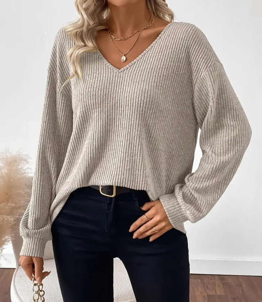 Women's Elegant V Neck Sweater with Back Bow Detail