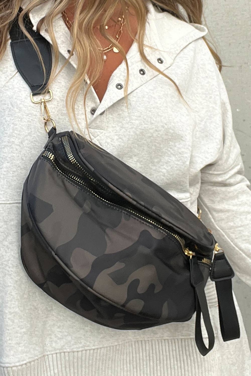 Camouflage Gold Chain Strap Double Zipper Crossbody Bag