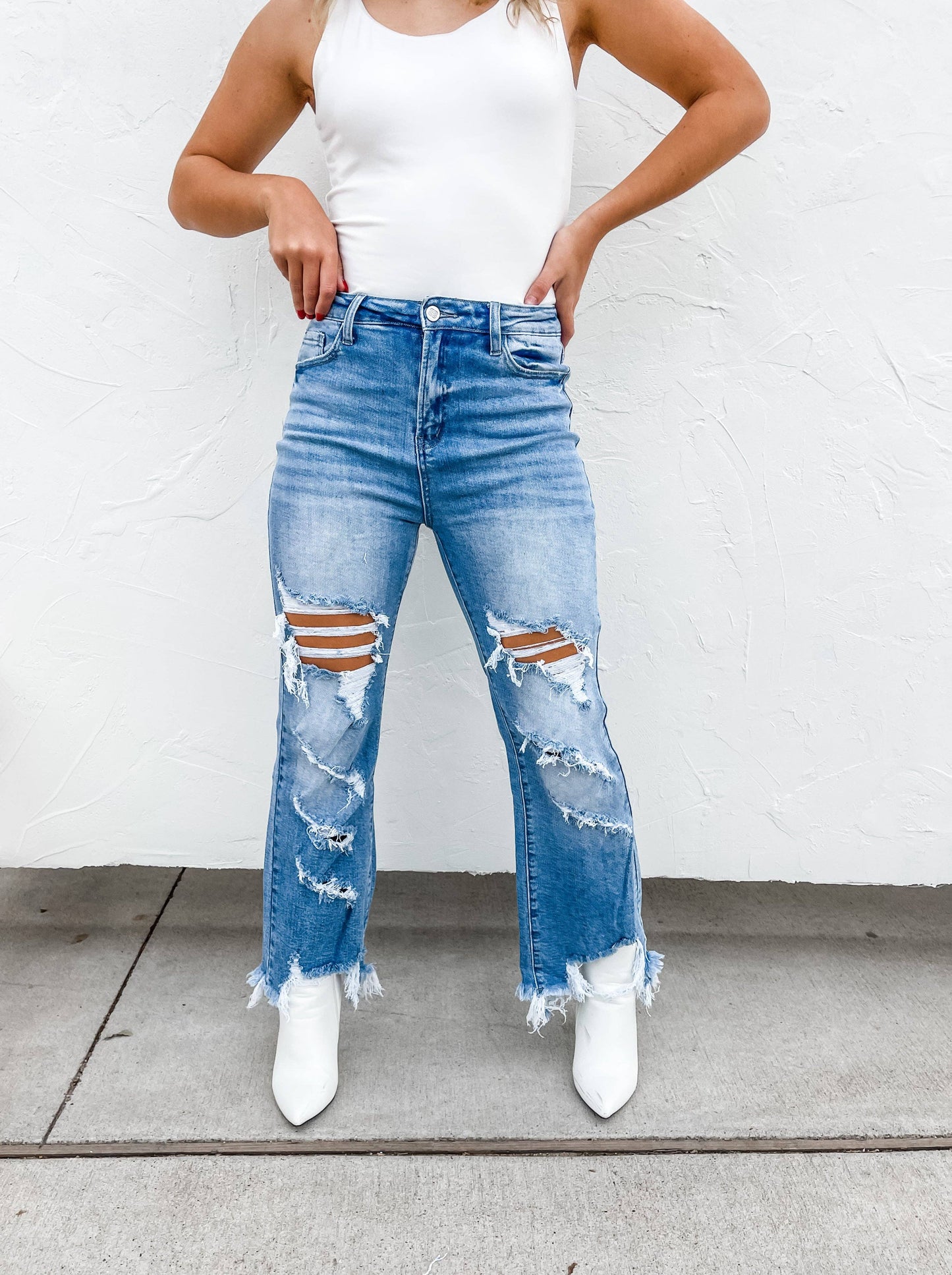 Blakely URBAN DISTRESSED CROP JEAN