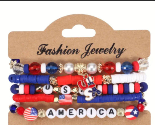Patriotic American Flag-Inspired Glass Beaded Stretch Bracelet with Crystal Accents - Timeless Vintage for Independence Celebrations and Daily Elegance