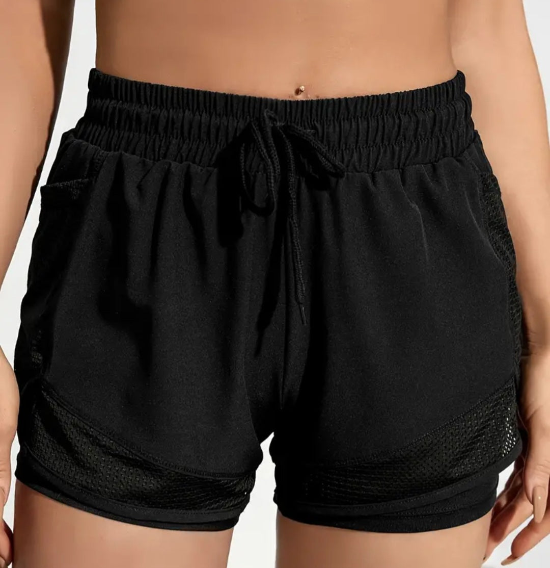 Women's 2-in-1 Yoga Shorts with Quick-Drying Fabric and Mesh Pockets