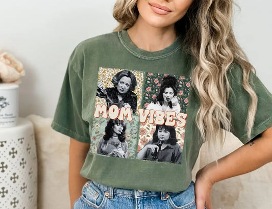 Mom Vibes Floral Tee