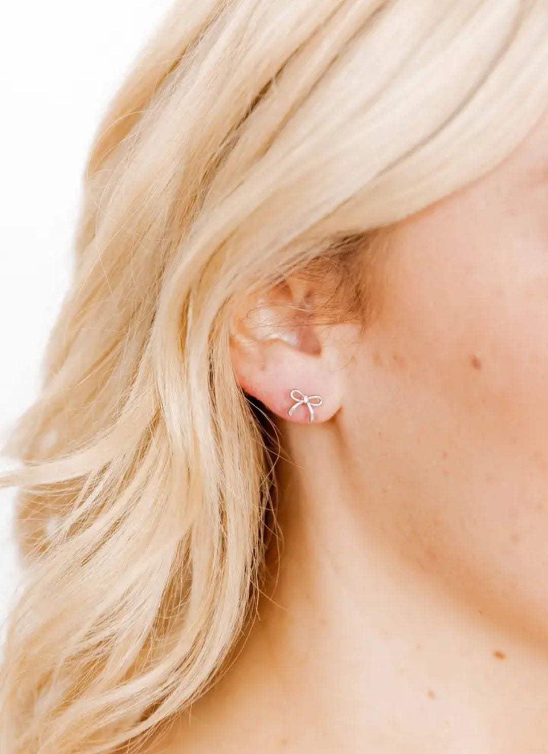 Screwback Stud Earrings- Bow Silver