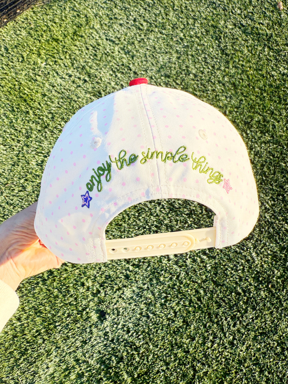 Poppy and Pine Have a Little Sun Hat