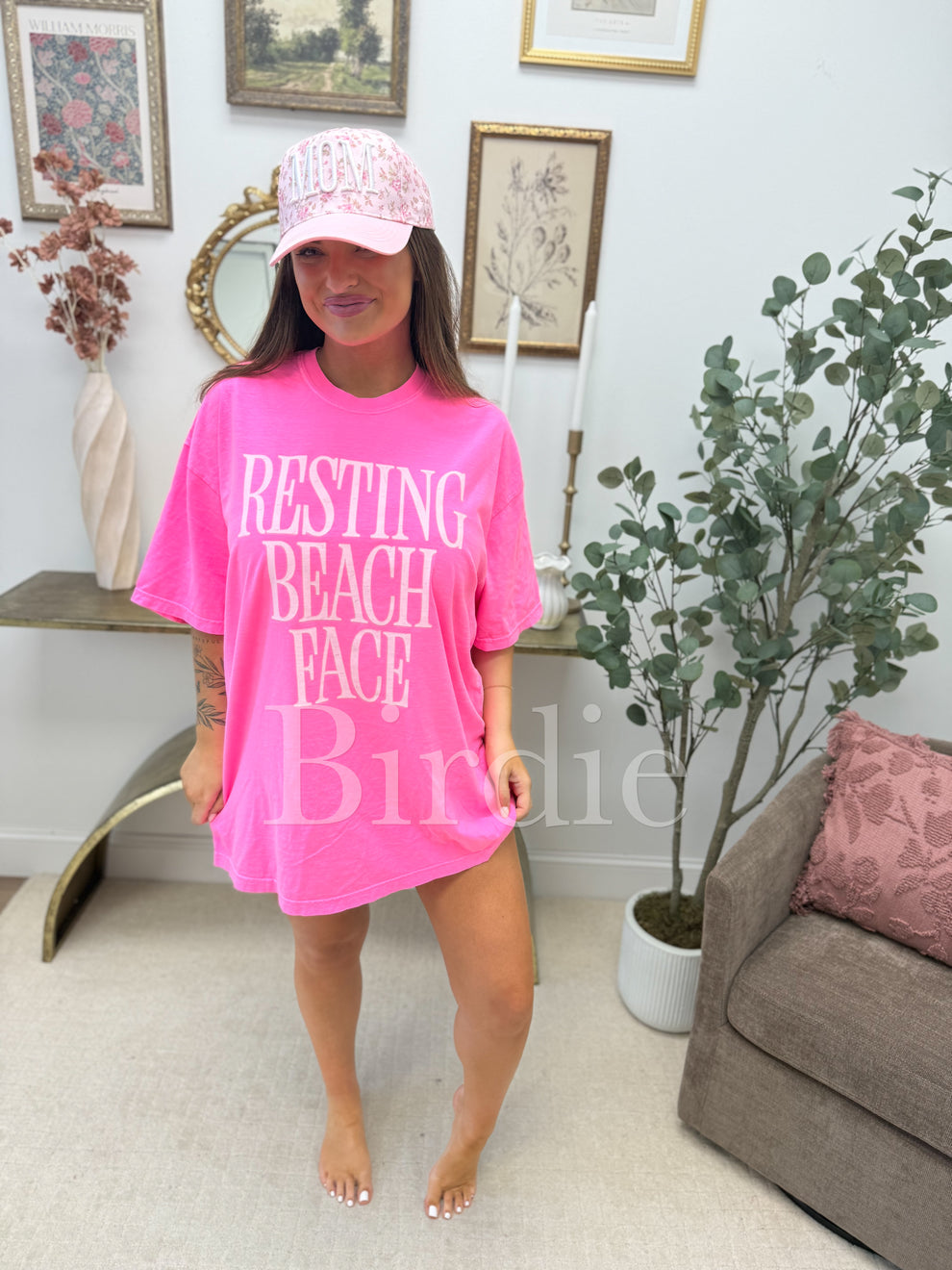 Birdie Resting Beach Face Graphic Tee on Neon Pink