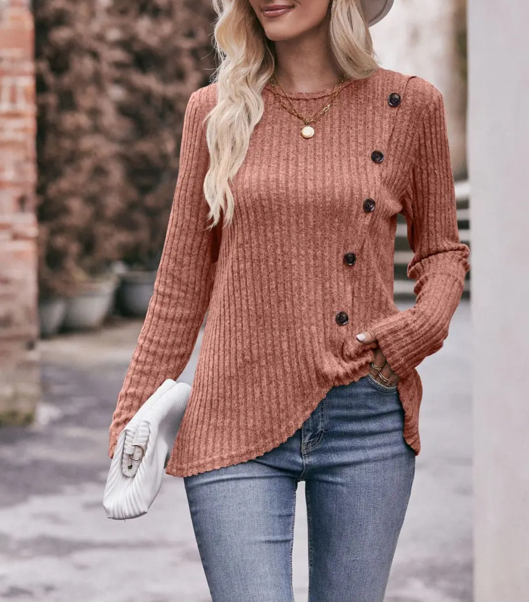 Women's Round Neck Solod Color Sweater