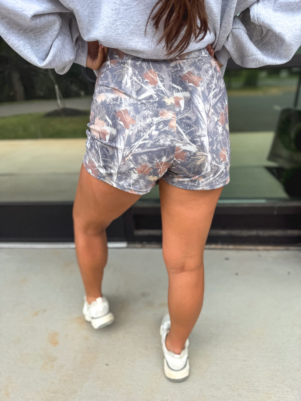 BIRDIE PREORDER Active Edge Skort in Timber Haze Camo